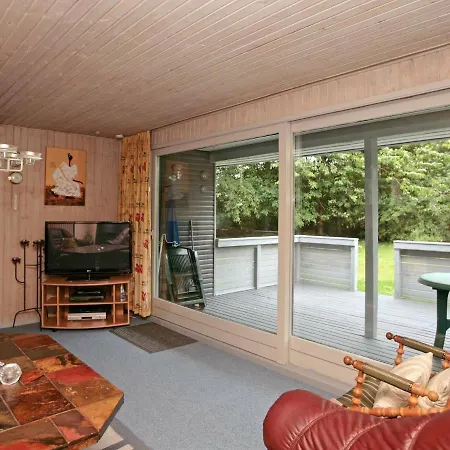 בית נופש Three-bedroom Holiday In 1 *