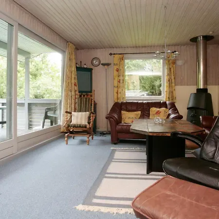 בית נופש Three-bedroom Holiday In 1