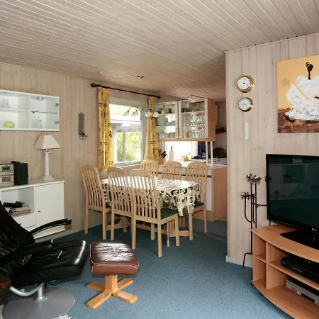 בית נופש Three-bedroom Holiday In 1